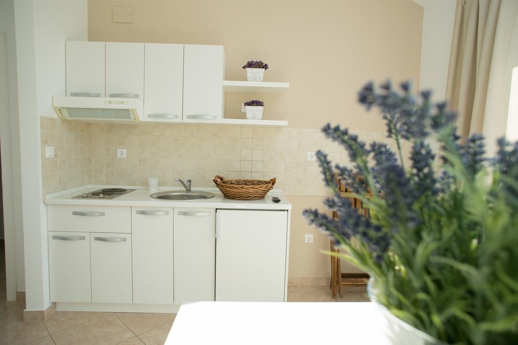 Apartments Rina Новаля Екстер'єр фото